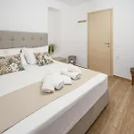 La Maison Plakes 3 Bdr
