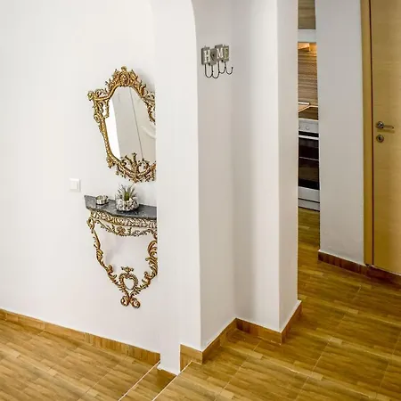 La Maison Plakes 3 Bdr