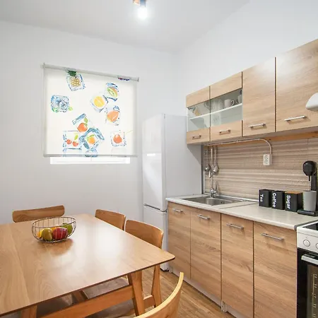 アパート La Maison Plakes 3 Bdr *