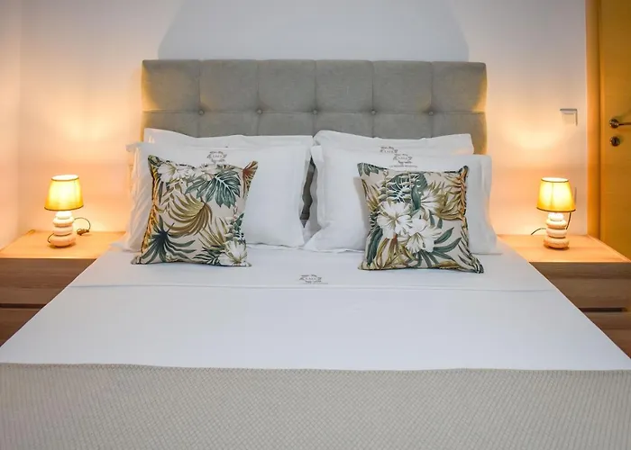 Apartament La Maison Plakes 3 Bdr Skiatos