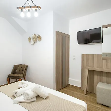 La Maison Plakes 3 Bdr