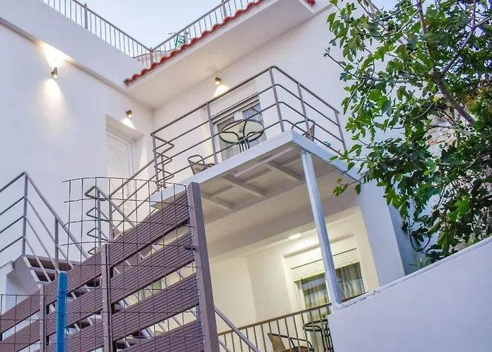 La Maison Plakes 3 Bdr